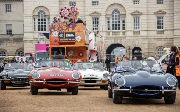 JAGUAR LAND ROVER MIT VIELEN KLASSIKERN BEIM PLATIN - JUBILÄUM DER QUEEN